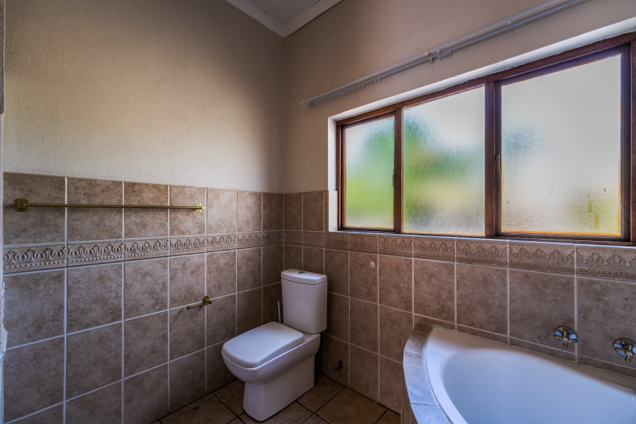 3 Bedroom Property for Sale in Faerie Glen Gauteng