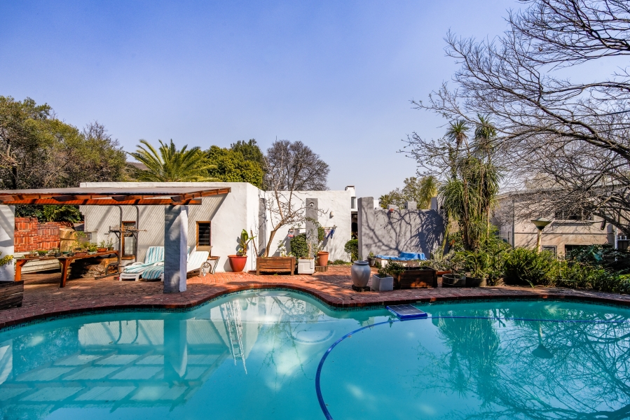 4 Bedroom Property for Sale in Faerie Glen Gauteng
