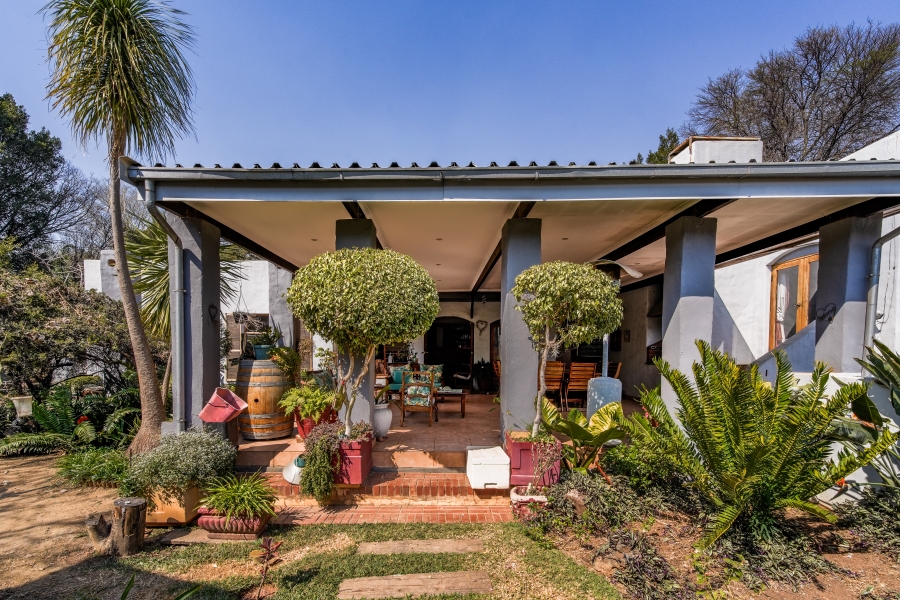 4 Bedroom Property for Sale in Faerie Glen Gauteng