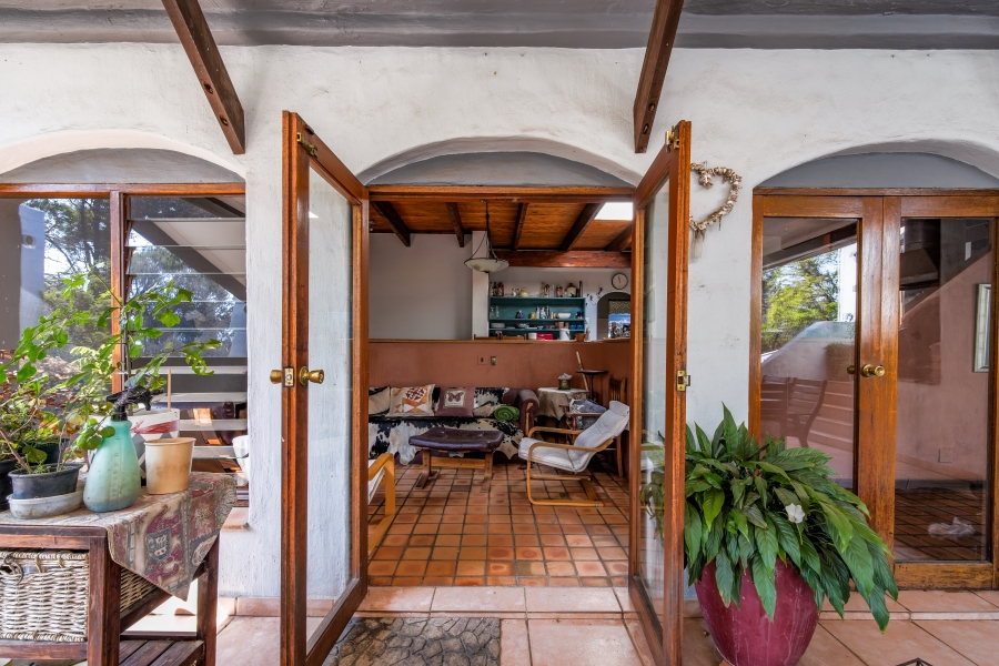 4 Bedroom Property for Sale in Faerie Glen Gauteng