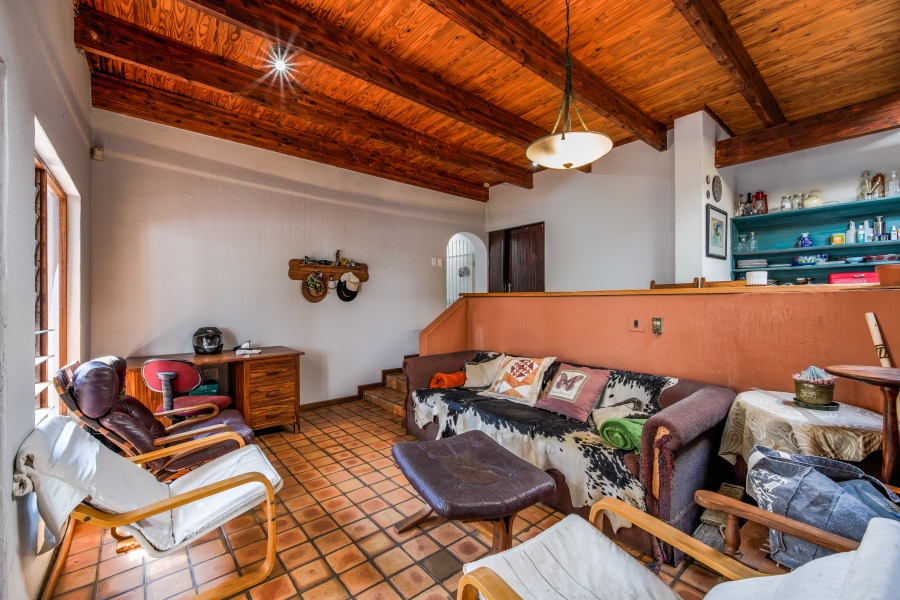4 Bedroom Property for Sale in Faerie Glen Gauteng