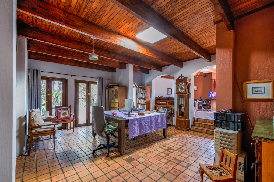 4 Bedroom Property for Sale in Faerie Glen Gauteng