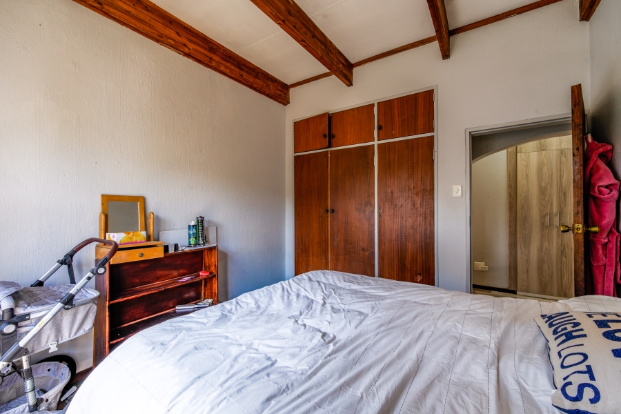 4 Bedroom Property for Sale in Faerie Glen Gauteng