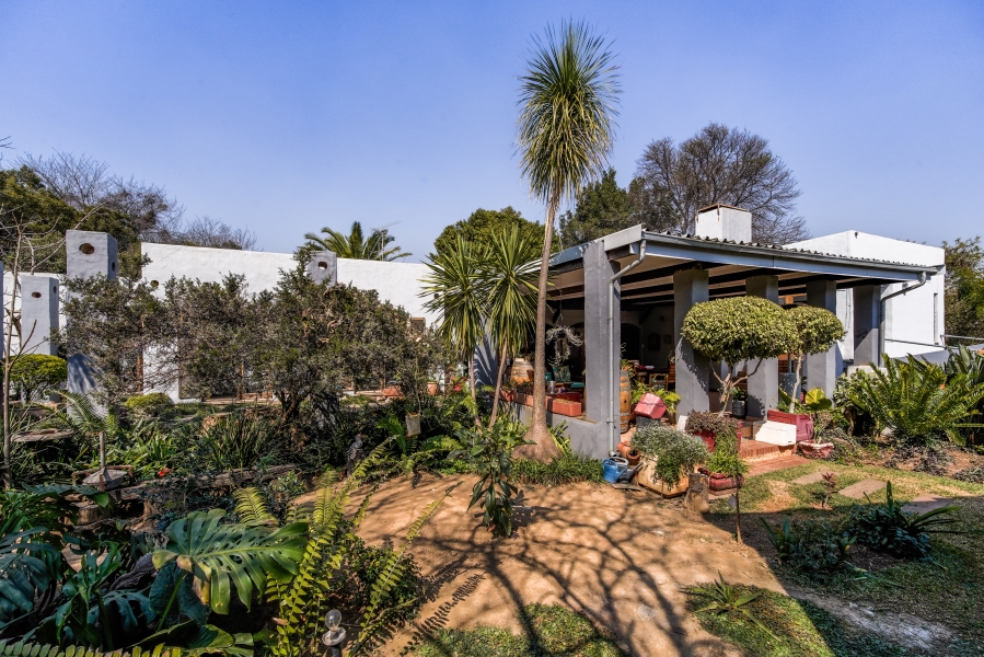 4 Bedroom Property for Sale in Faerie Glen Gauteng