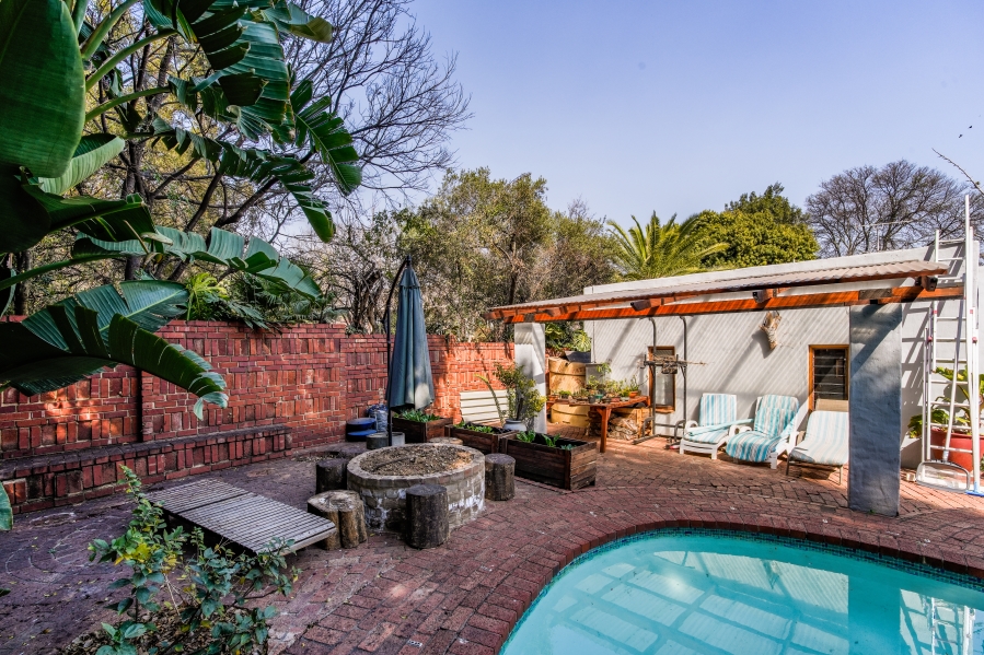 4 Bedroom Property for Sale in Faerie Glen Gauteng