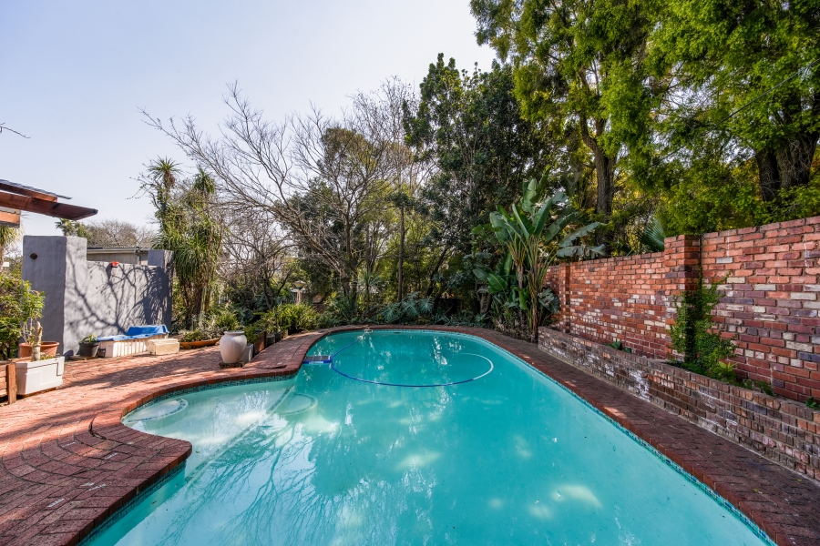 4 Bedroom Property for Sale in Faerie Glen Gauteng