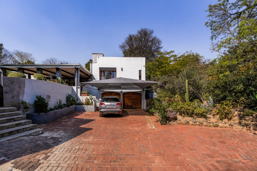 4 Bedroom Property for Sale in Faerie Glen Gauteng