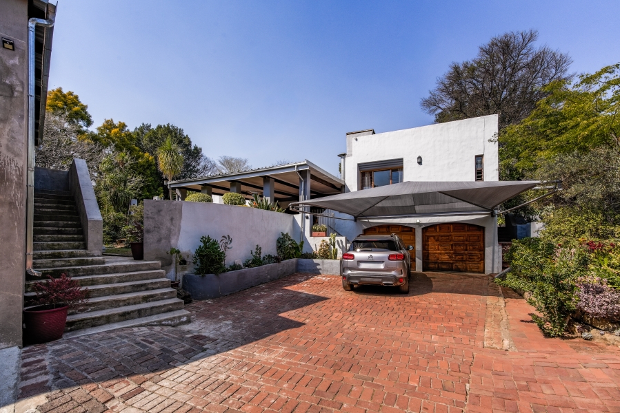4 Bedroom Property for Sale in Faerie Glen Gauteng