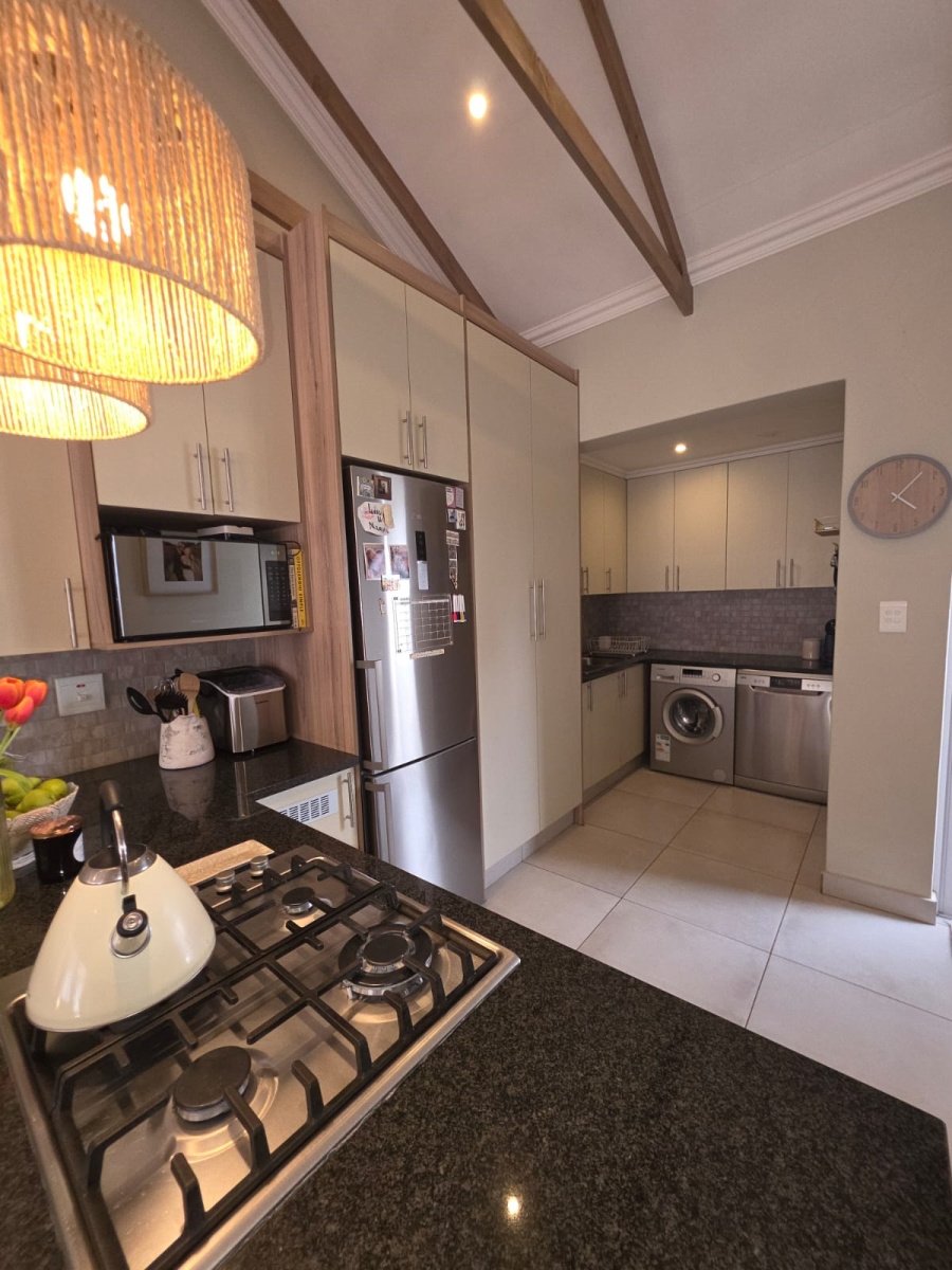 2 Bedroom Property for Sale in Erasmus Park Gauteng