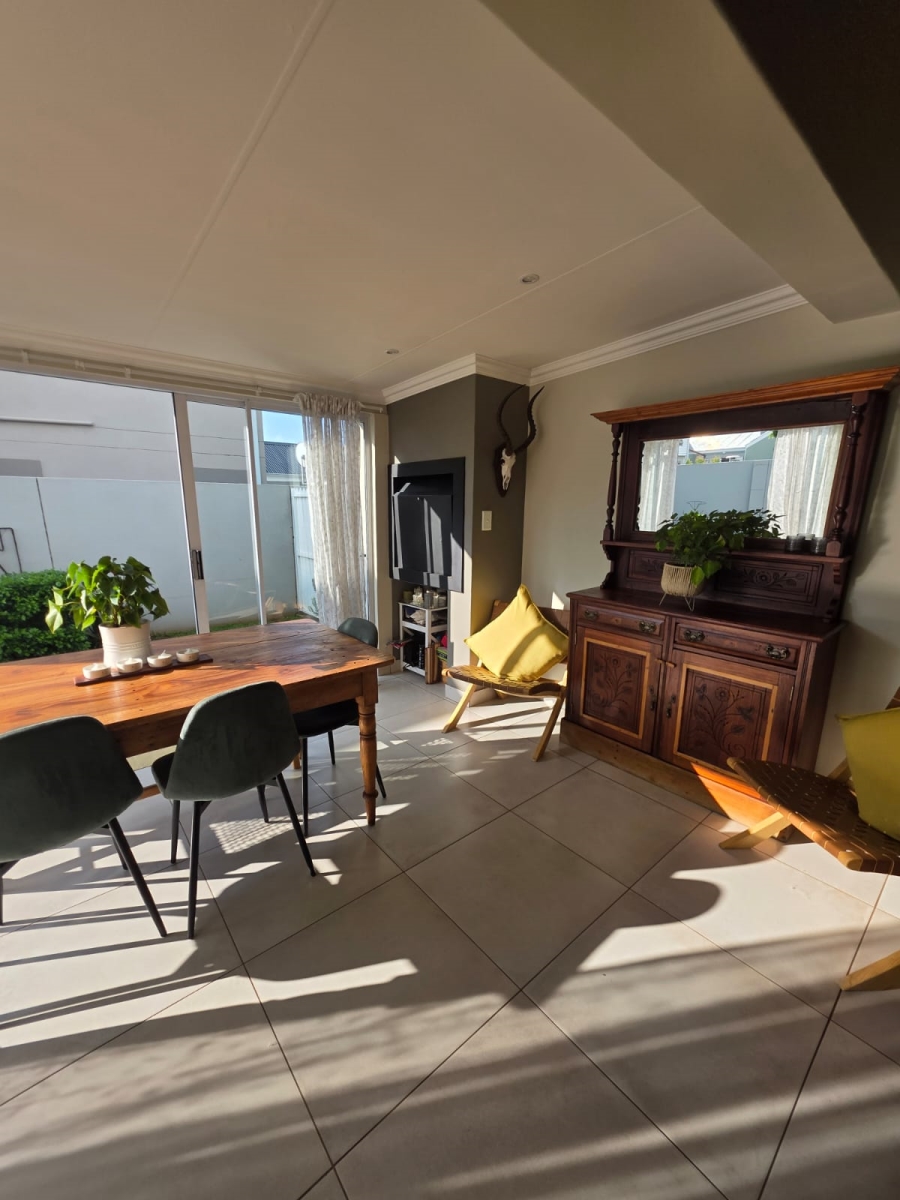 2 Bedroom Property for Sale in Erasmus Park Gauteng