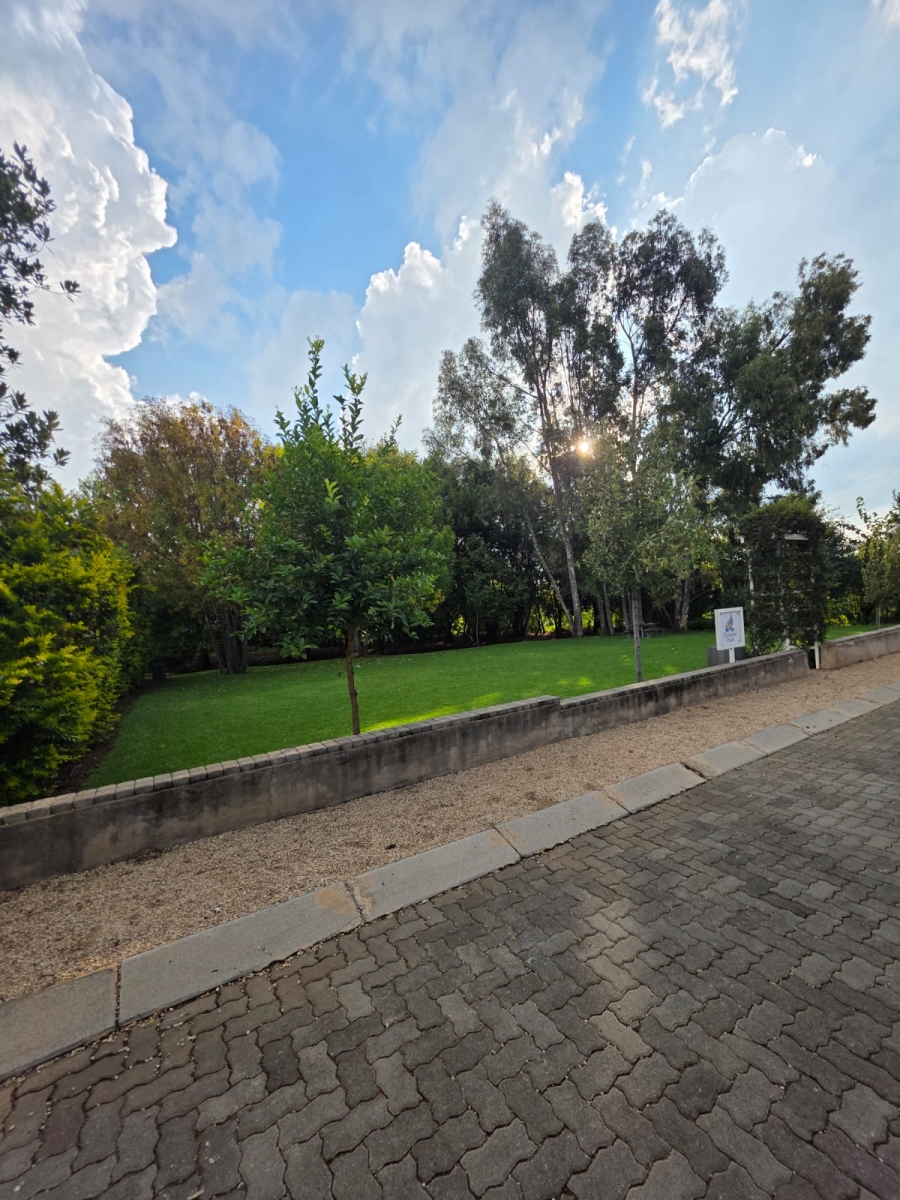2 Bedroom Property for Sale in Erasmus Park Gauteng