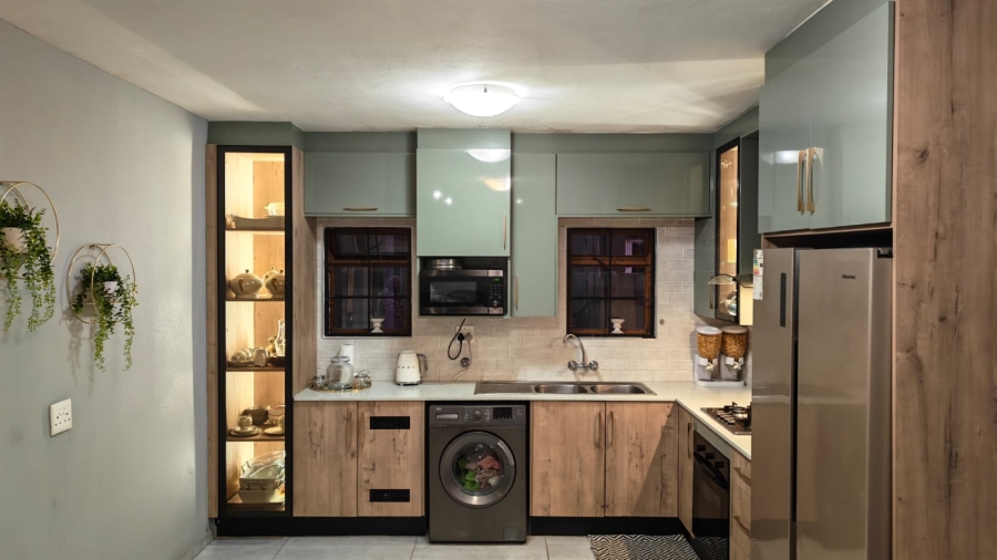 2 Bedroom Property for Sale in Riviera Gauteng