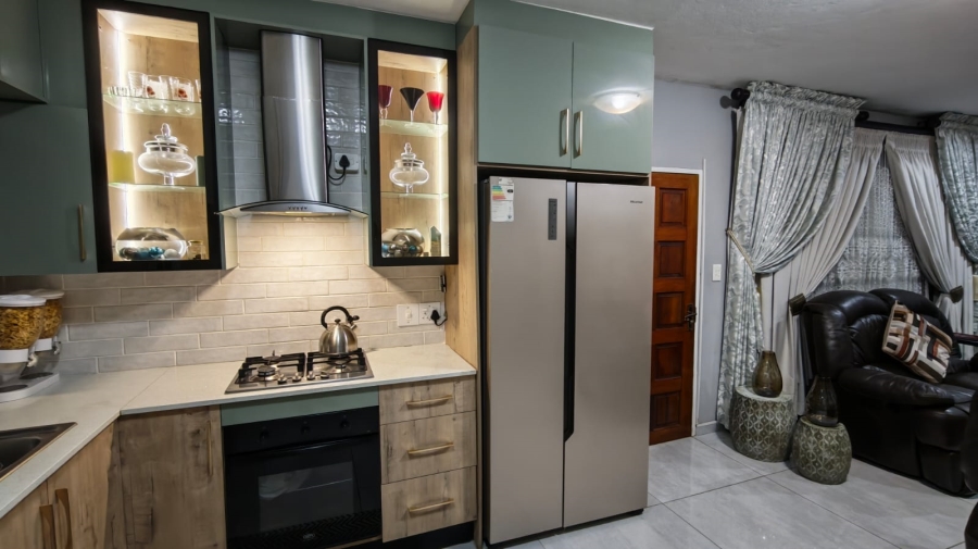 2 Bedroom Property for Sale in Riviera Gauteng