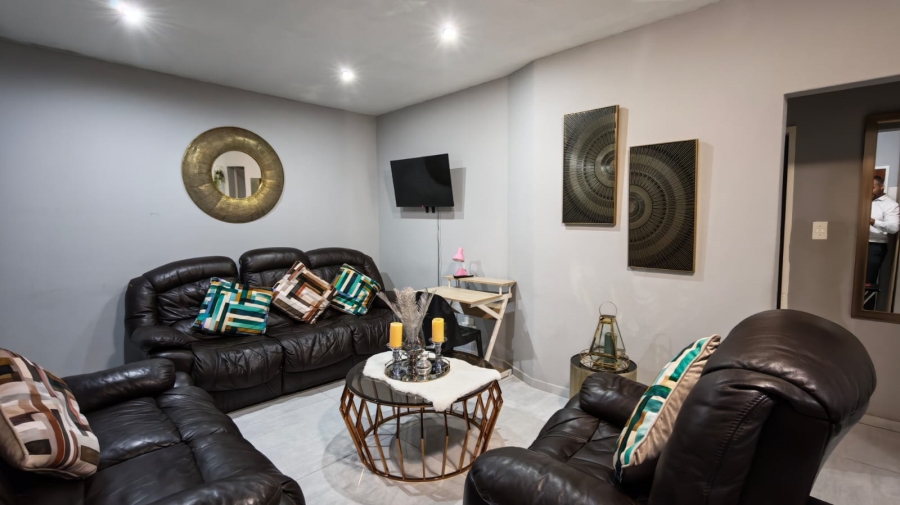 2 Bedroom Property for Sale in Riviera Gauteng
