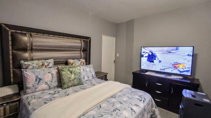 2 Bedroom Property for Sale in Riviera Gauteng