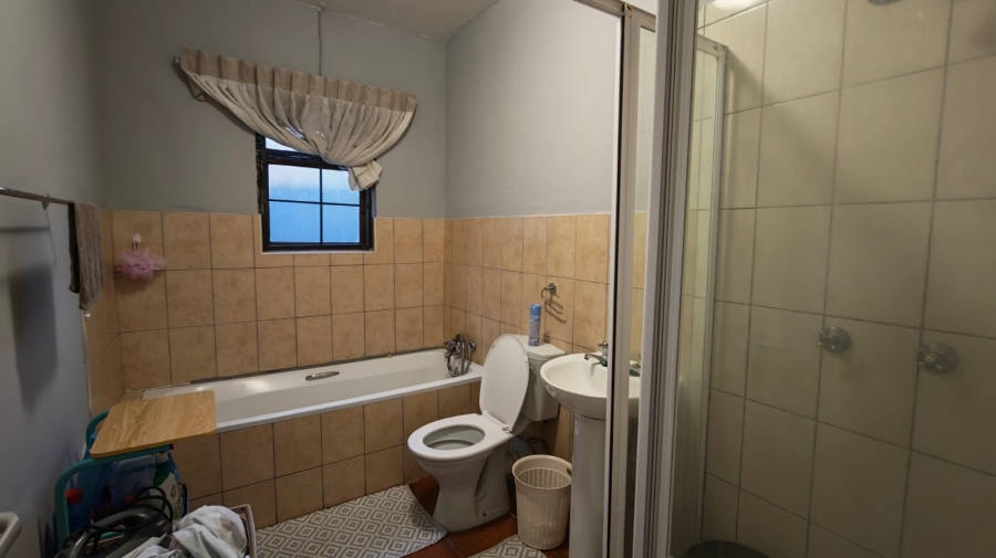 2 Bedroom Property for Sale in Riviera Gauteng