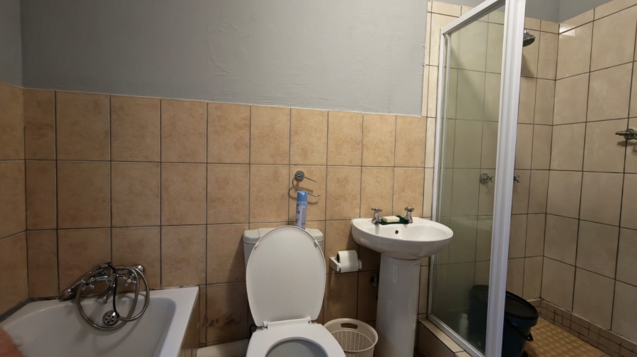 2 Bedroom Property for Sale in Riviera Gauteng