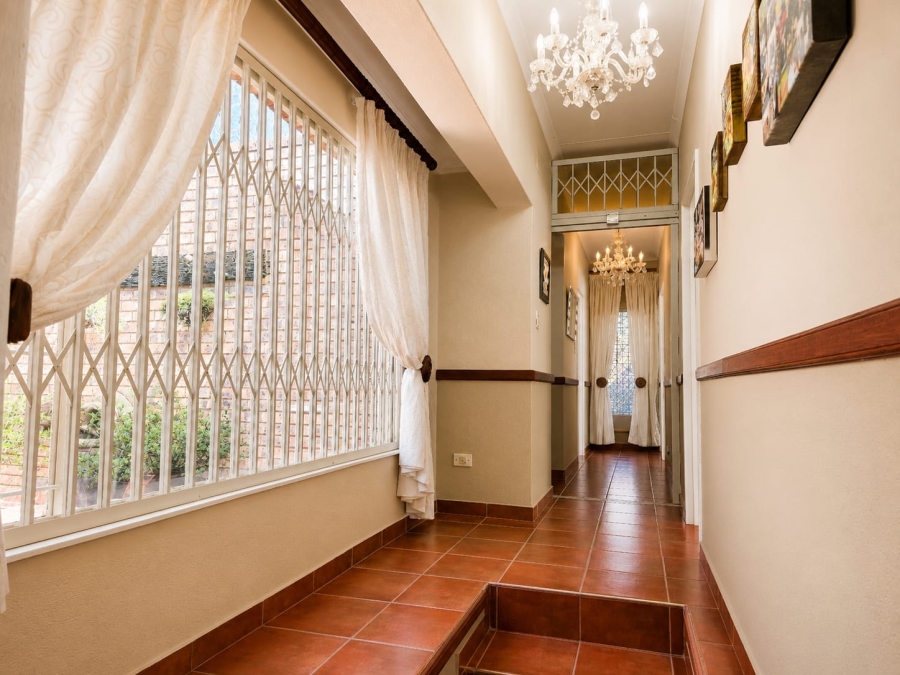 5 Bedroom Property for Sale in Ninapark Gauteng