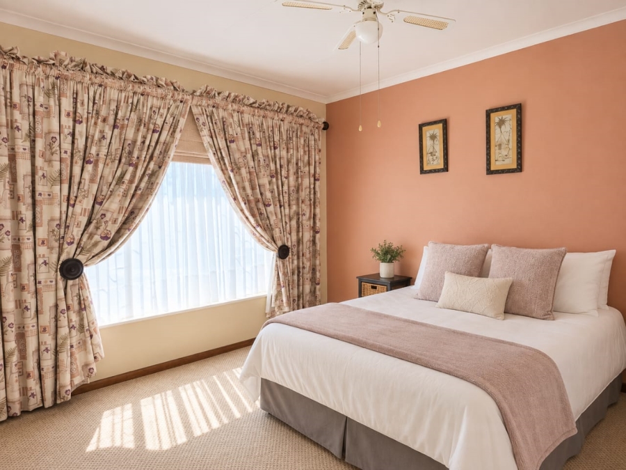 5 Bedroom Property for Sale in Ninapark Gauteng