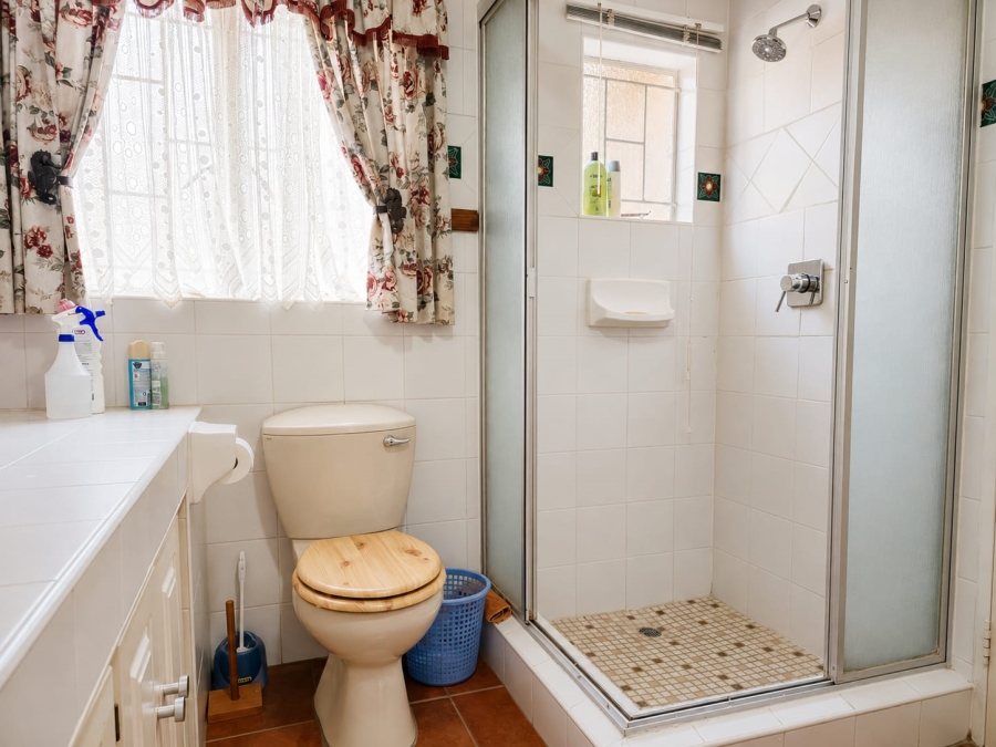 5 Bedroom Property for Sale in Ninapark Gauteng