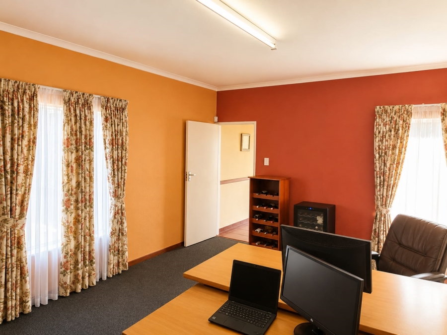 5 Bedroom Property for Sale in Ninapark Gauteng