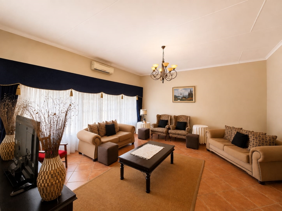 5 Bedroom Property for Sale in Ninapark Gauteng