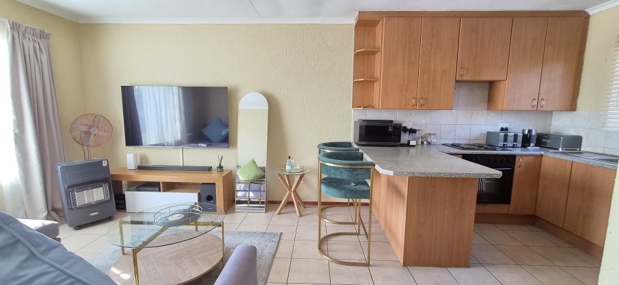2 Bedroom Property for Sale in Heuwelsig Estate Gauteng