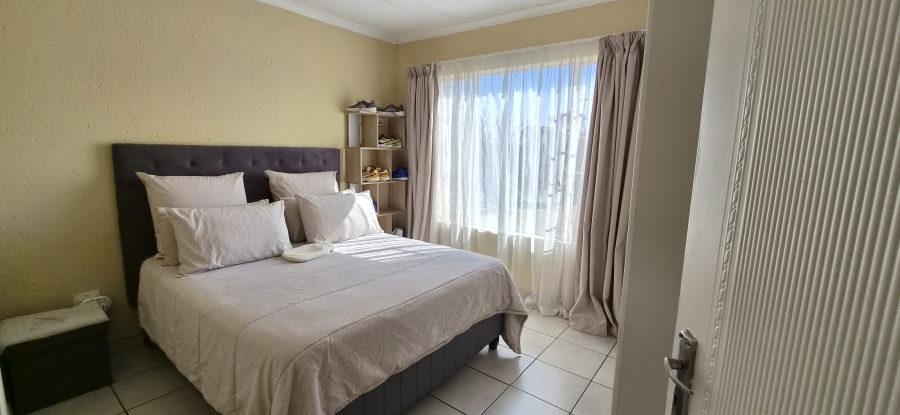 2 Bedroom Property for Sale in Heuwelsig Estate Gauteng