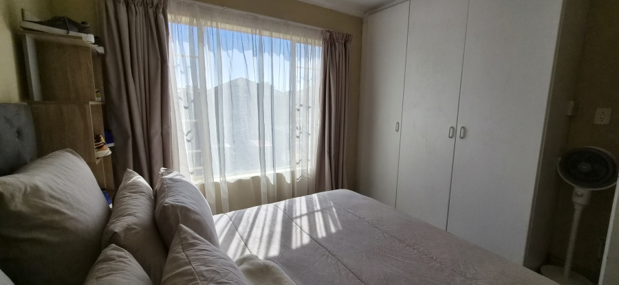 2 Bedroom Property for Sale in Heuwelsig Estate Gauteng