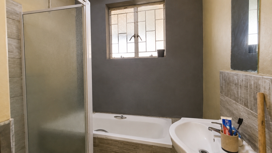 2 Bedroom Property for Sale in Eldoraigne Gauteng
