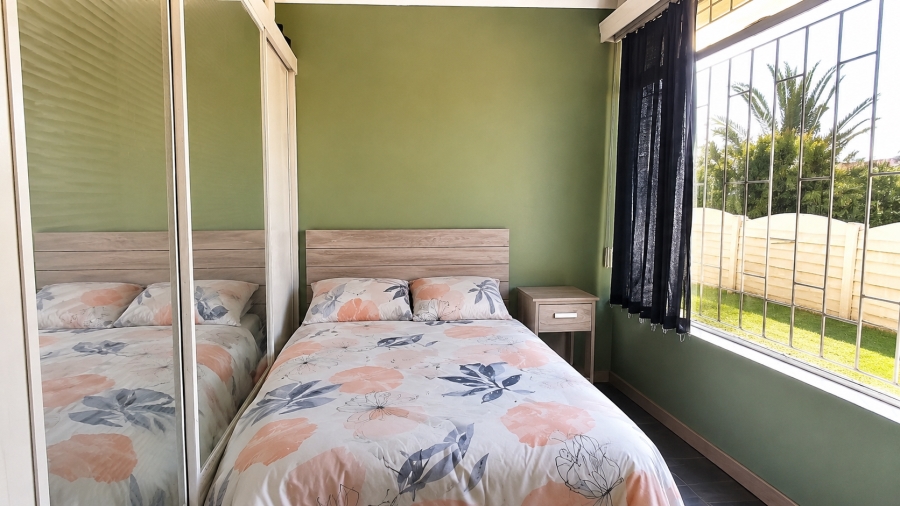2 Bedroom Property for Sale in Eldoraigne Gauteng