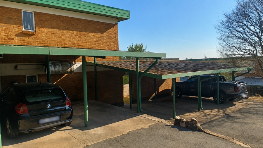 2 Bedroom Property for Sale in Eldoraigne Gauteng