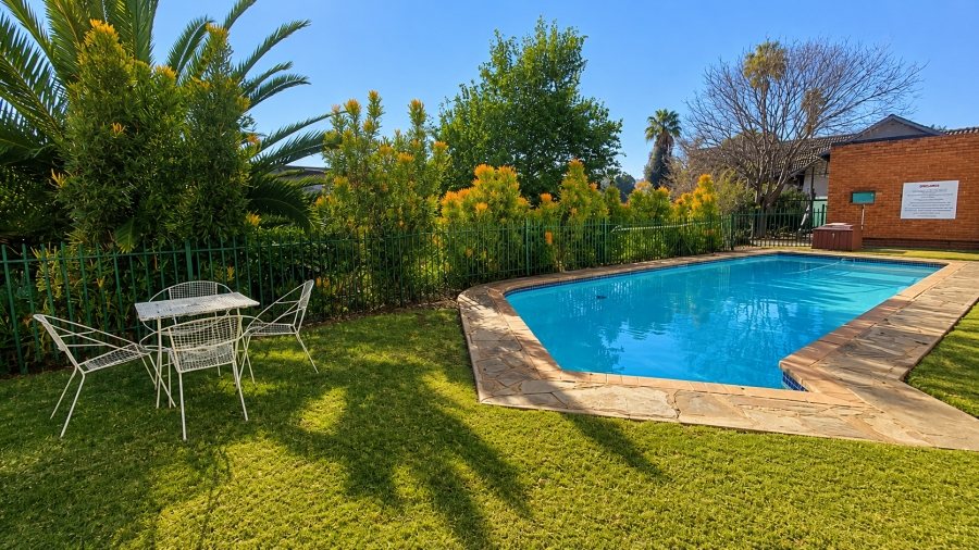 2 Bedroom Property for Sale in Eldoraigne Gauteng