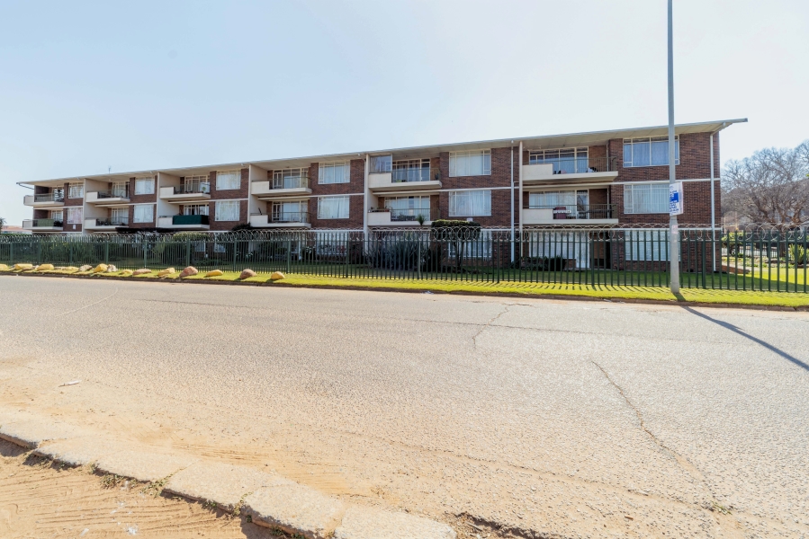 2 Bedroom Property for Sale in Florida Gauteng