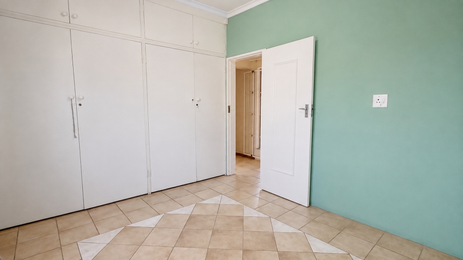 To Let 6 Bedroom Property for Rent in Wierda Park Gauteng