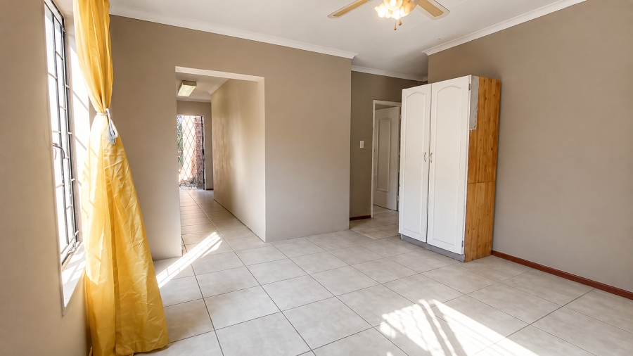 To Let 6 Bedroom Property for Rent in Wierda Park Gauteng