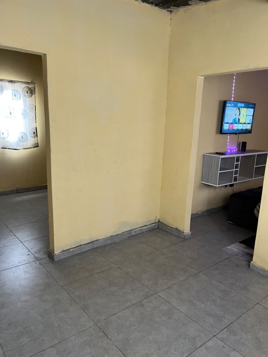 1 Bedroom Property for Sale in Langaville Gauteng