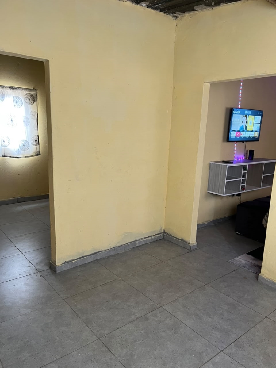 1 Bedroom Property for Sale in Langaville Gauteng