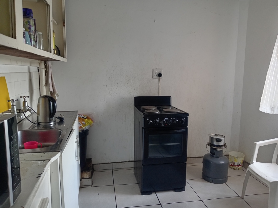 2 Bedroom Property for Sale in Rosettenville Gauteng