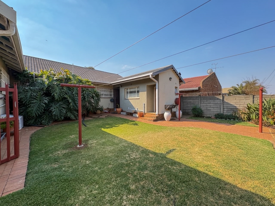 3 Bedroom Property for Sale in Sunward Park Gauteng