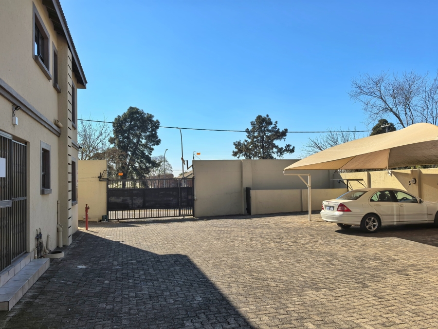 2 Bedroom Property for Sale in Franklin Roosevelt Park Gauteng