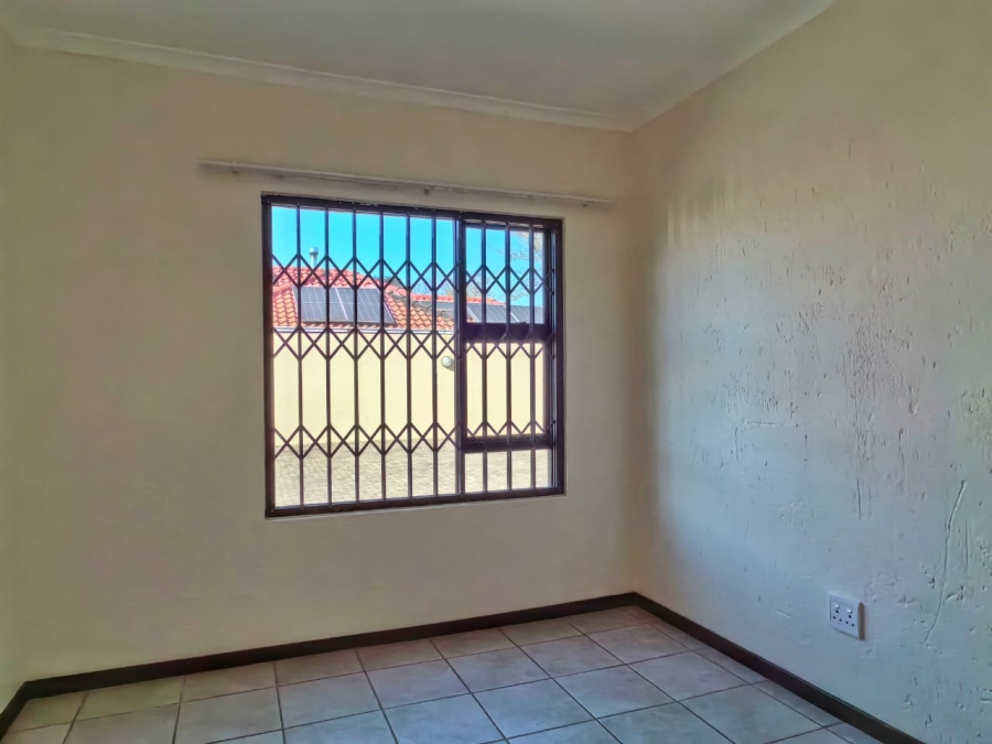 2 Bedroom Property for Sale in Franklin Roosevelt Park Gauteng