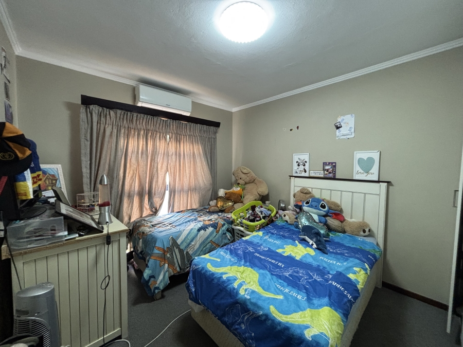 To Let 3 Bedroom Property for Rent in Jackal Creek Golf Estate Gauteng