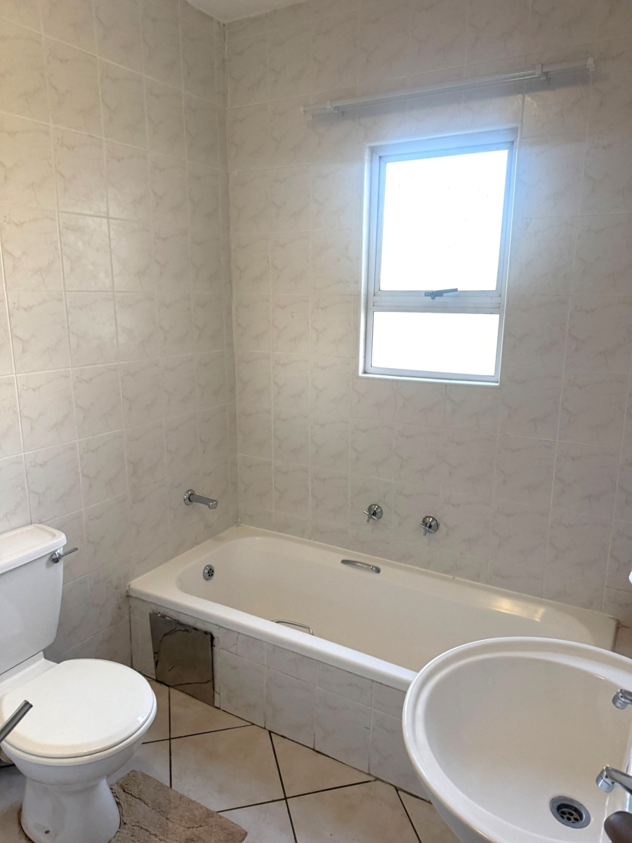 1 Bedroom Property for Sale in North Riding Gauteng