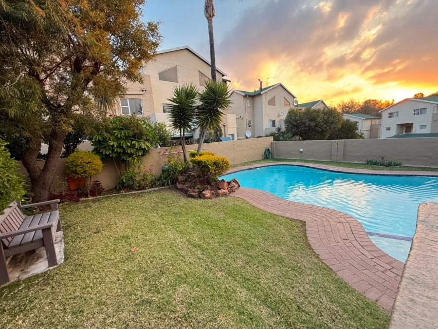 1 Bedroom Property for Sale in North Riding Gauteng