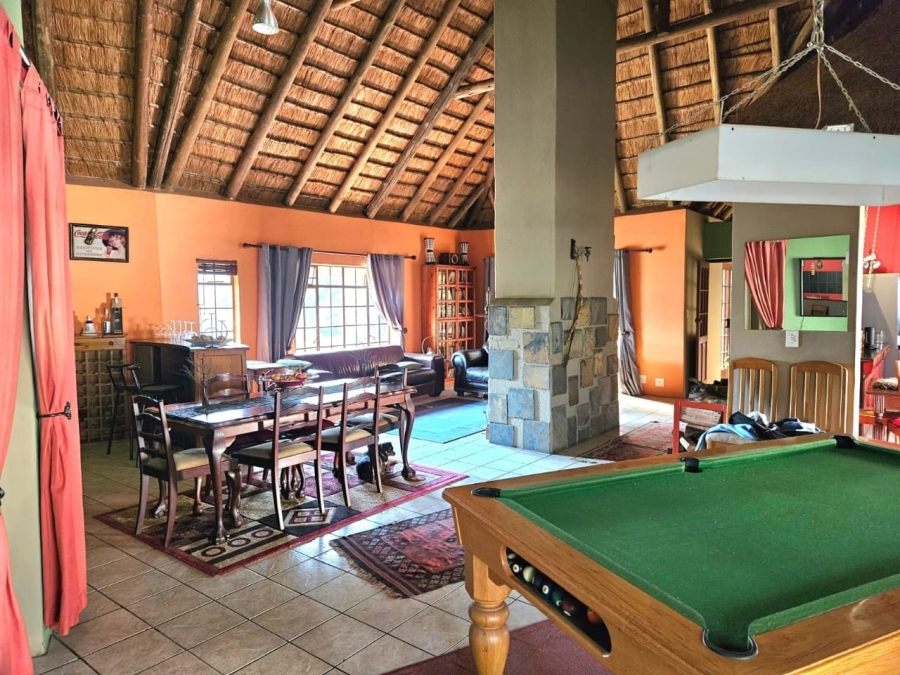 5 Bedroom Property for Sale in Laezonia Gauteng