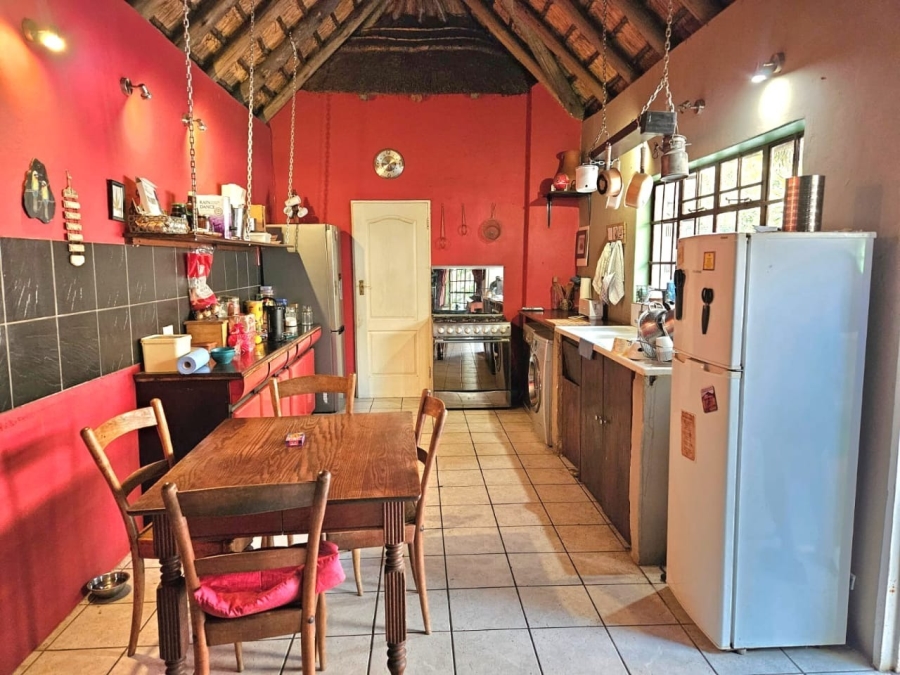 5 Bedroom Property for Sale in Laezonia Gauteng