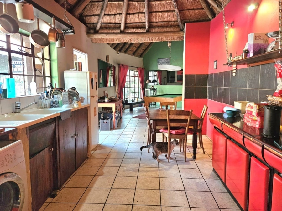 5 Bedroom Property for Sale in Laezonia Gauteng