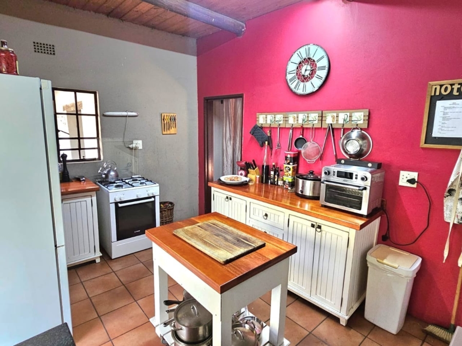 5 Bedroom Property for Sale in Laezonia Gauteng