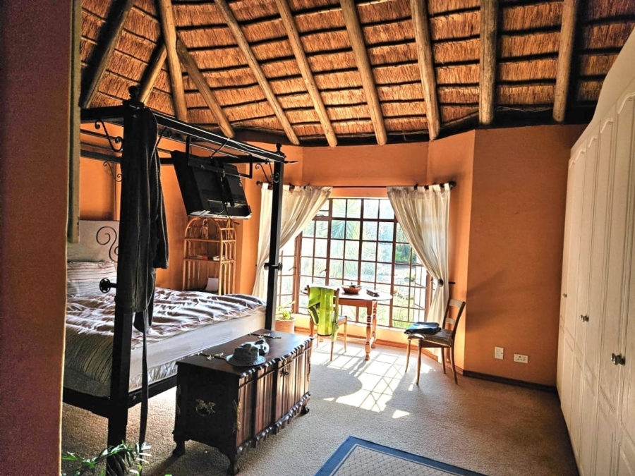 5 Bedroom Property for Sale in Laezonia Gauteng